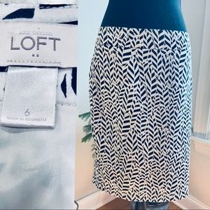 Loft Black and White Patterned Skirt Size 6